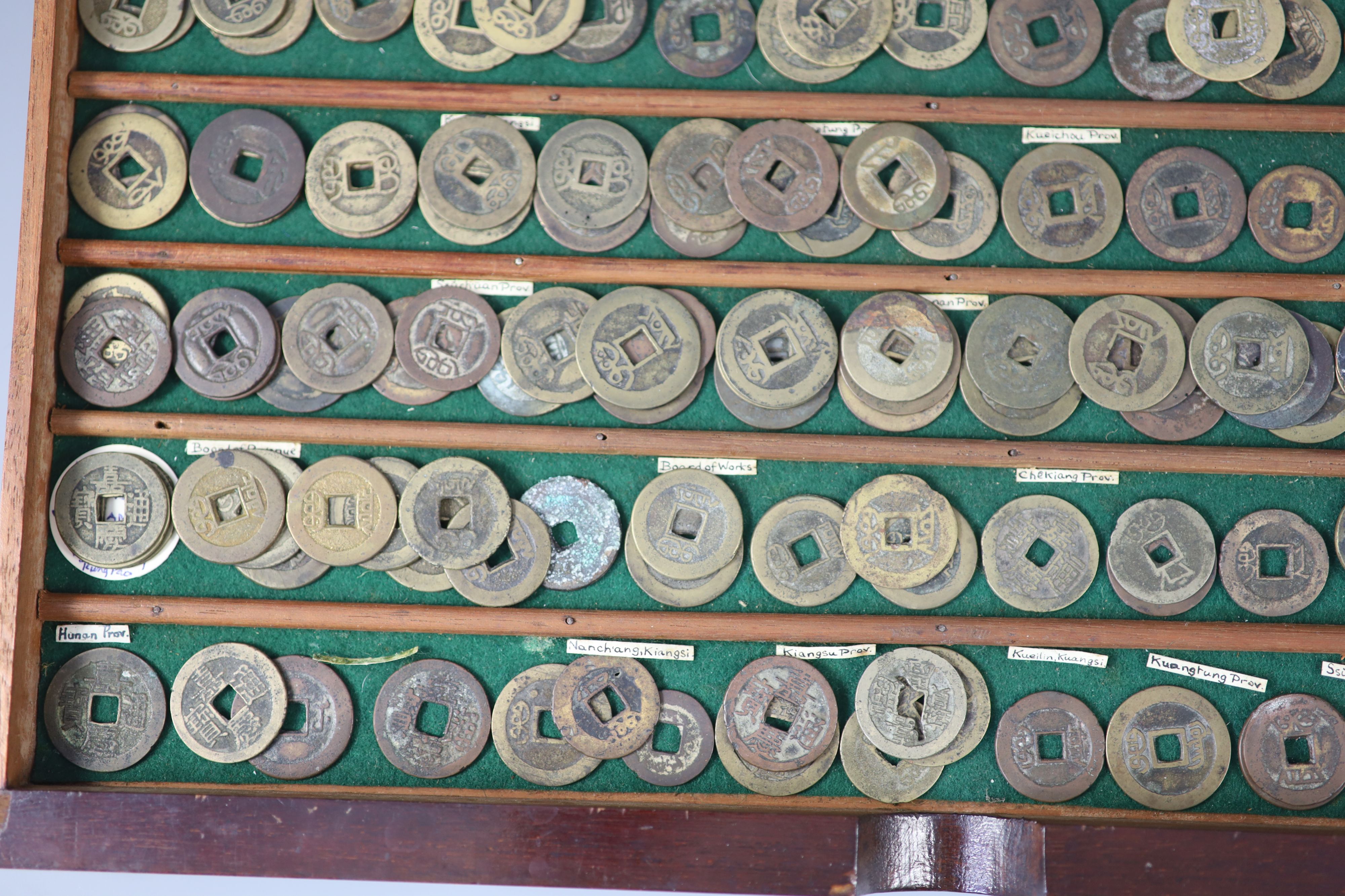 China, a large quantity bronze round coins, Qing dynasty and Taiping Rebellion,
